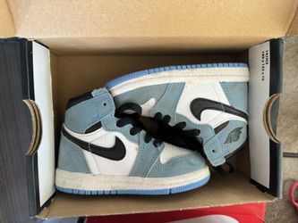 Jordan 1 Unc