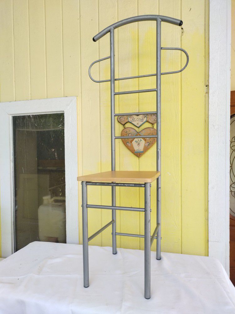 Freestanding Valet Chair 