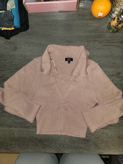 Women's Size M/L Crop Shirt