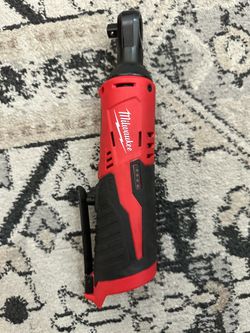 Milwaukee M12 3/8 Ratchet