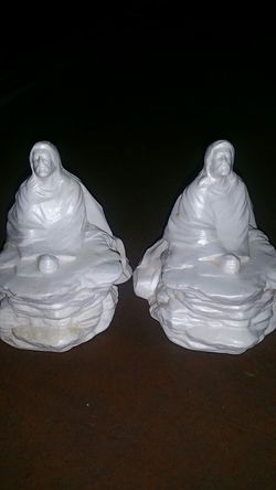 Ceramic Jesus praying figurines