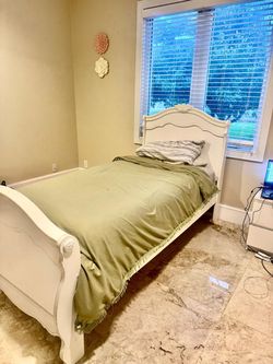 White Twin Sleigh Bed with Mattress, Sheet and Blanket