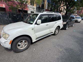 Mitsubishi Montero