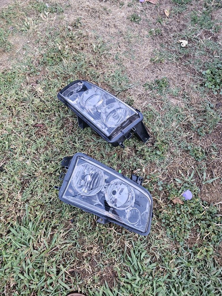 2007 Dodge Charger Headlights