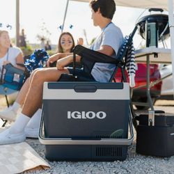Igloo Electric Cooler Igloo 20 QT ICF18 Electric Cooler, Rugged Blue