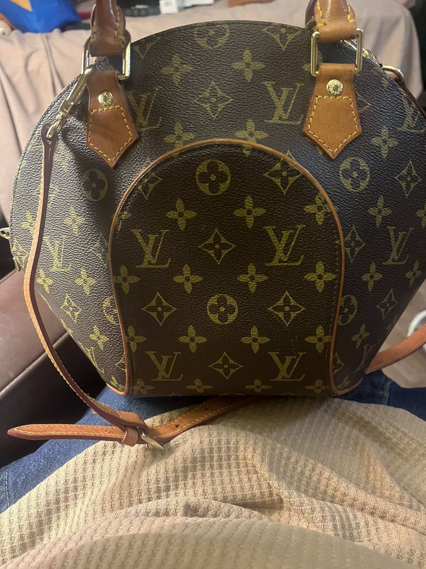 Louis Vuitton Ellipse PM Bag