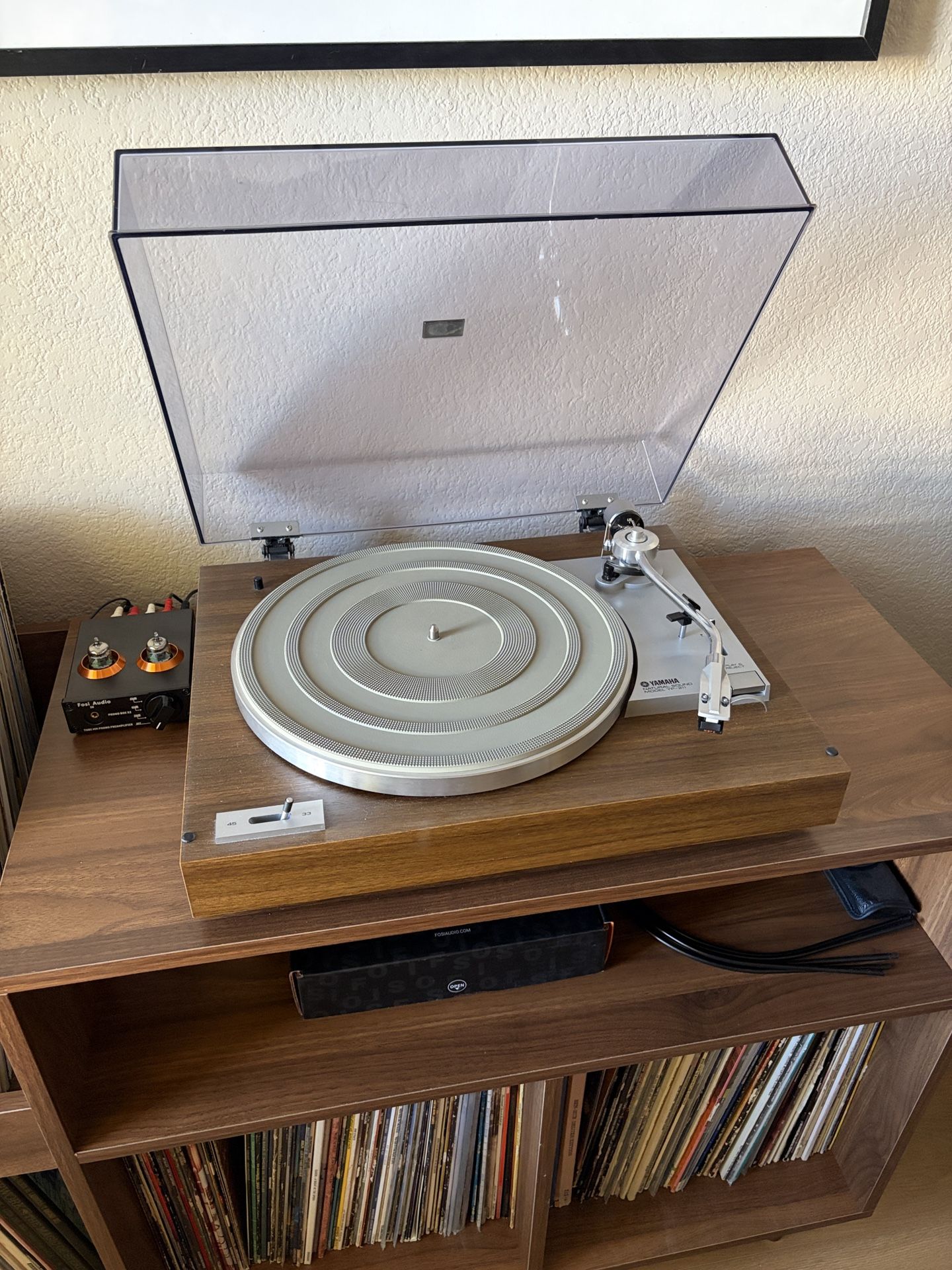 Yamaha YP-211 Vintage Record Player