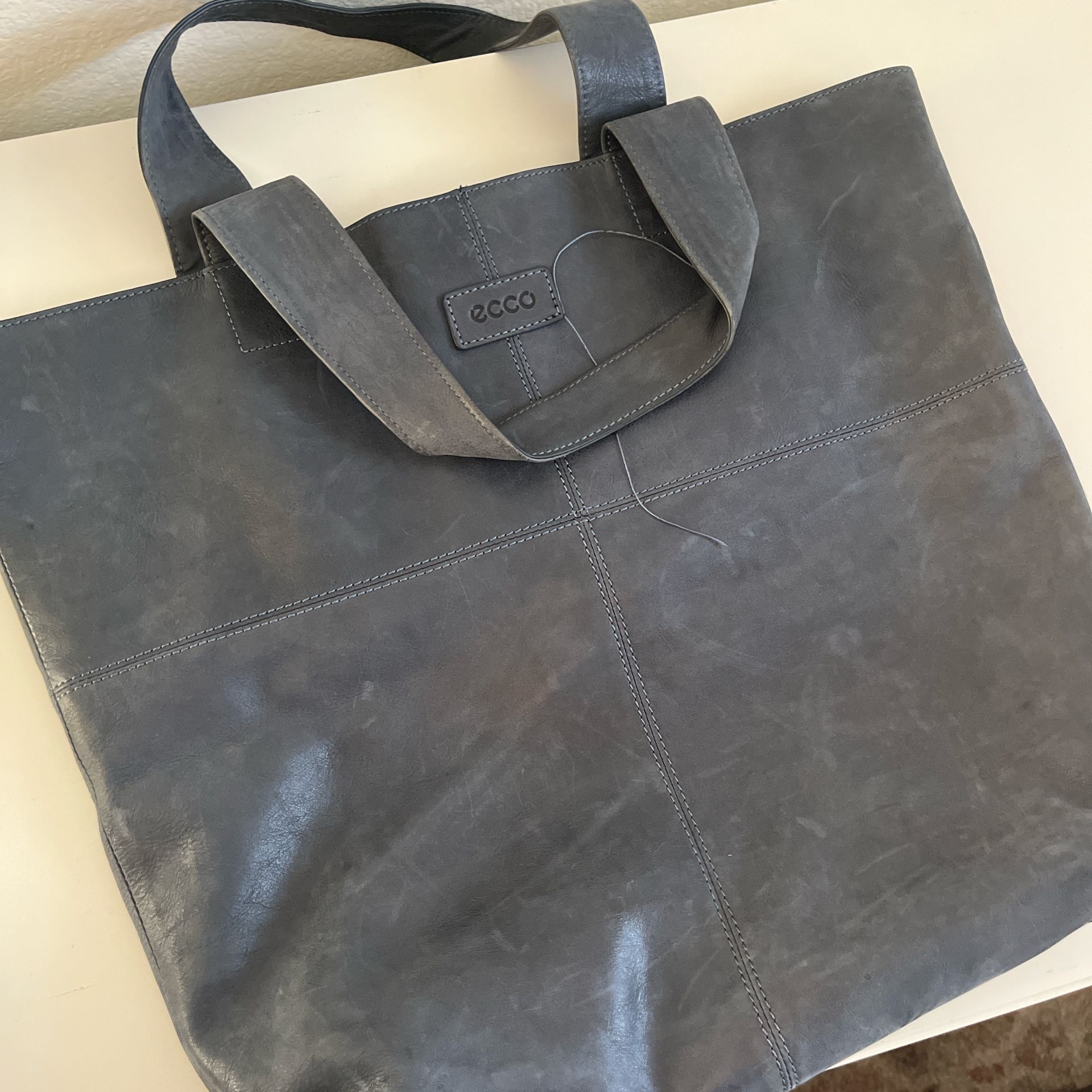 Ecco Leather Bag