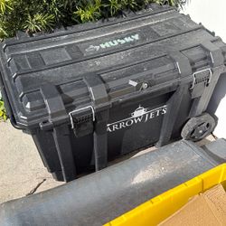 Free MOLD Inside Needs To Be Cleaned 