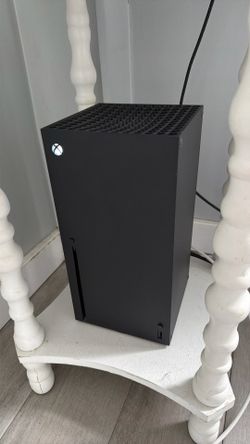 XBOX SERIES X BLACK 1 TB GREAT CONDITION $250