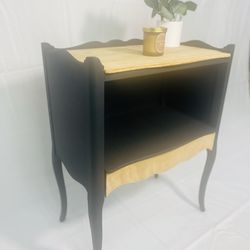 Vintage Nightstand/side Table 