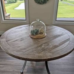 Round Farmhouse Table