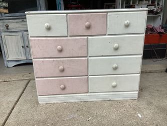 All wood 9 drawer dresser bought as a project piece never got to it..drawers work ,drawers clean ,it’s a project piece will look beautiful when refurb
