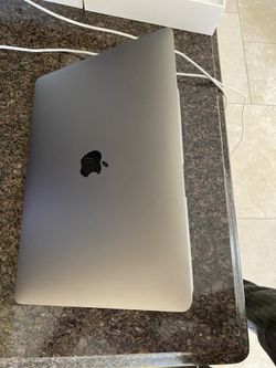 2019/2020 MacBook Pro 13 inch Touchbar 1.4Ghz i5 8GB 128GB AC+ July 29, 2022