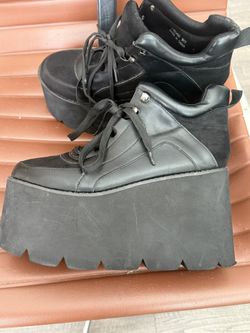 Women’s platform shoes