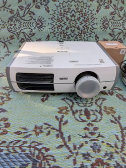 Epson PowerLite Home Cinema 2030 1080p Projector - with Remote & Cables