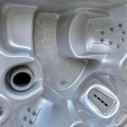 SX Hot Springs Hot Tub - Excellent Condition, Moto Massage, Fully Functional, Delivery Available!