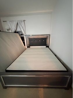 Bedroom set
