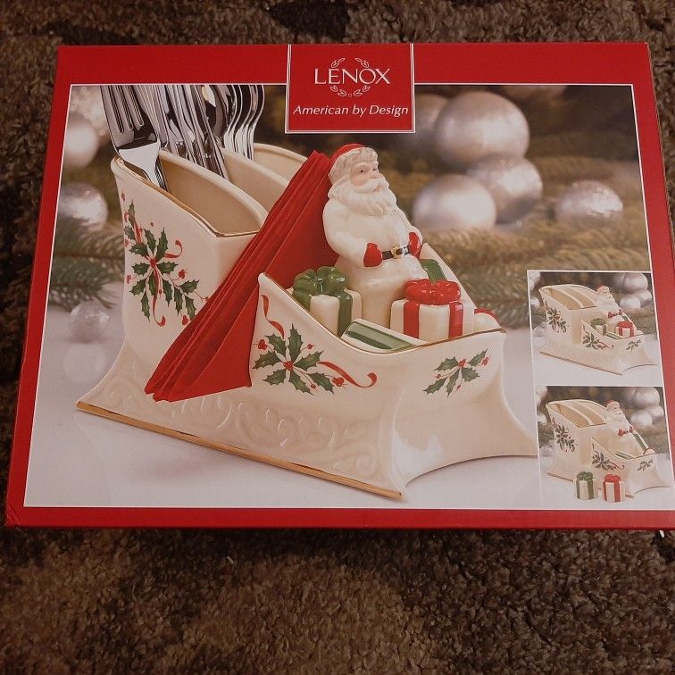 Lenox Santa Sleigh Silverware And Napkin Holder