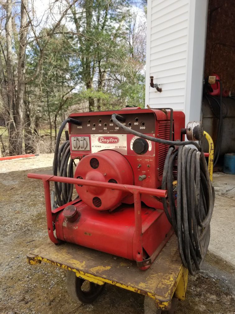 Dayton welder / generator. 3.5k. Gasoline powered