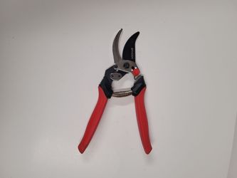 Corona
Multi-Link 3/4 in. Cut Capacity High Carbon Steel Non Stick Blade Bypass Pruner