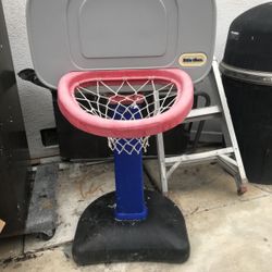 Toddler basketball hoop Free