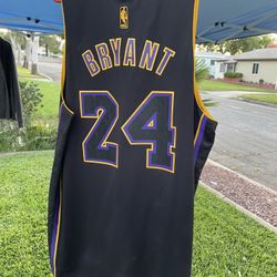 Kobe Bryant Jersey Size LRG 