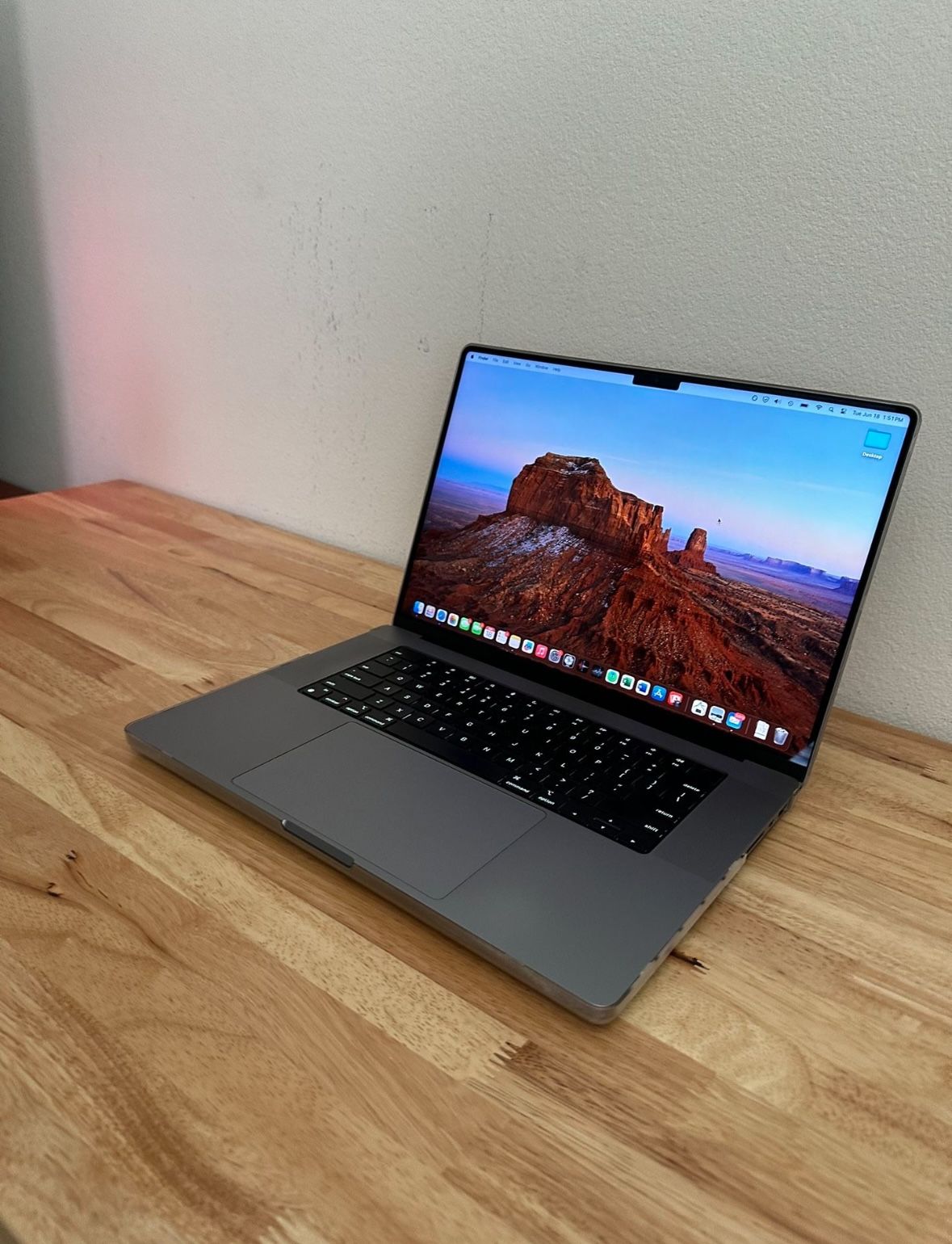 16-inch Apple MacBook Pro M1 Pro Silicon (2021) - 32GB RAM, 2TB Storage