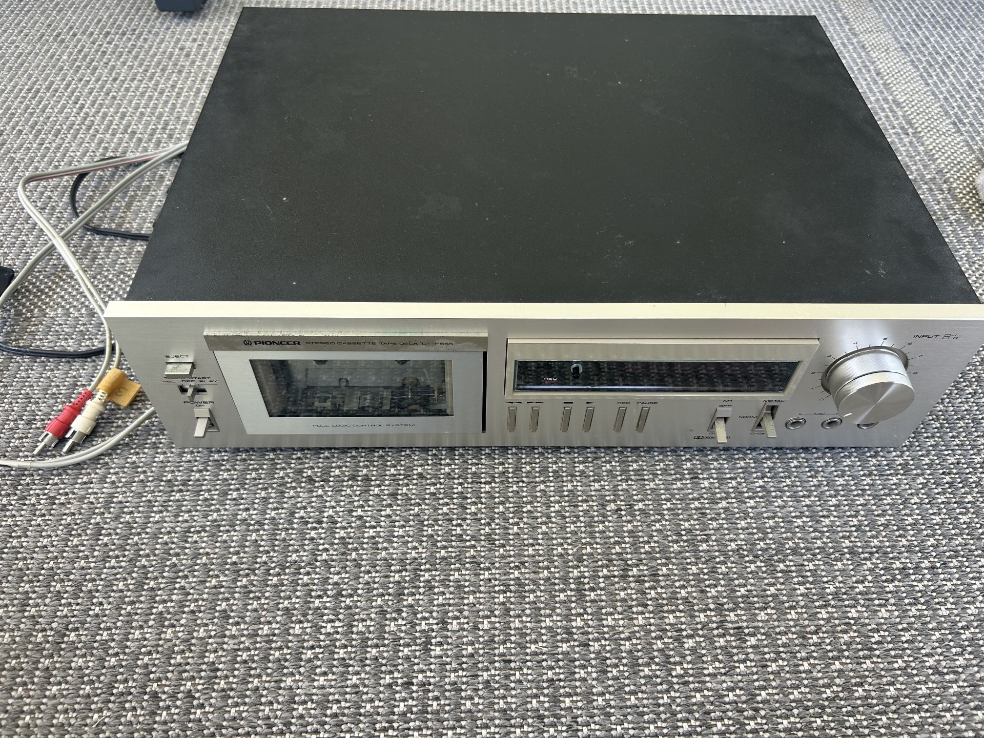 Pioneer Stereo Cassette Tape Deck CT-F555, Turns On, Prob Needs Belts