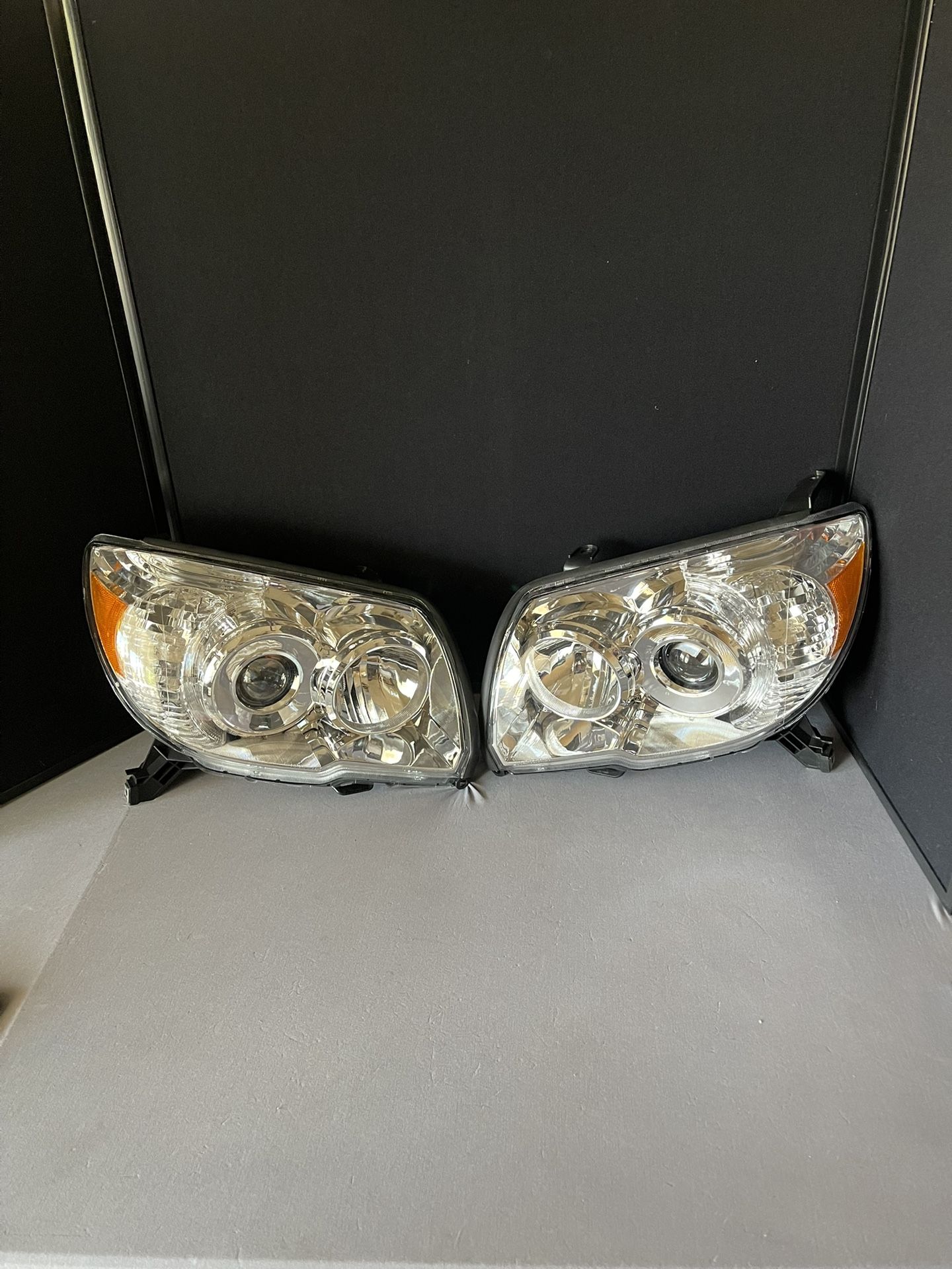 Toyota 4Runner Headlights