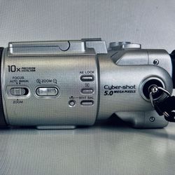 Sony Cyber-shot 5.0  DSc-F717 10X Digital Camera