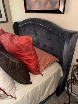 Queen Studded Bed w/ SertaAdjustable Base