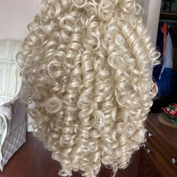 Blonde Wig -Long Curly Locks