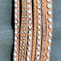 BRACELET W/GOLD ACCENTS 