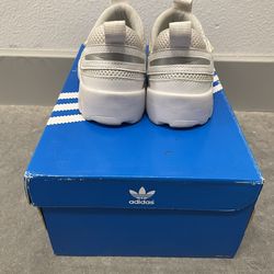 Adidas Toddler Sneakers White Size 7 (TD)