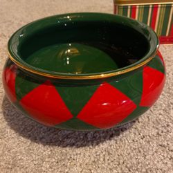 Christmas Planter Green Red Gold trim New!
