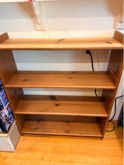 Bookshelve in good condition