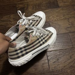 Burberry Sneakers