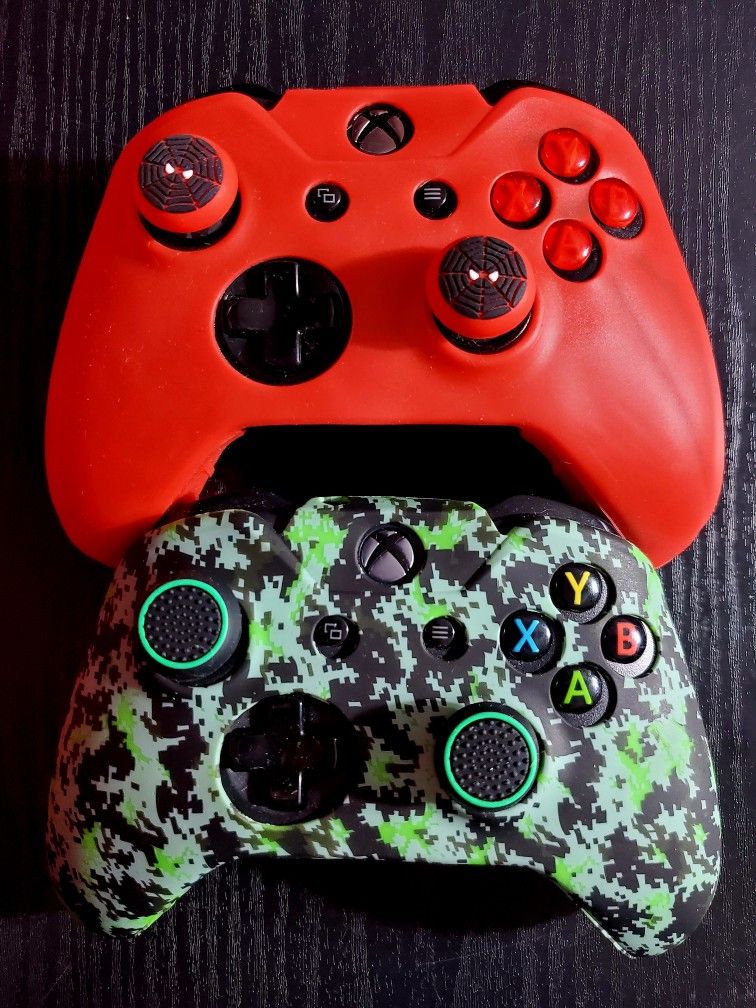 Custom Xbox One Controllers
