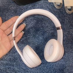 Beats Solo 4 