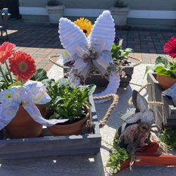 Easter Flowers and Decor