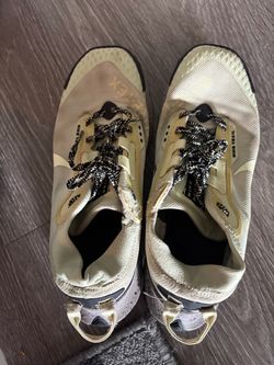 Nike hiking shoes