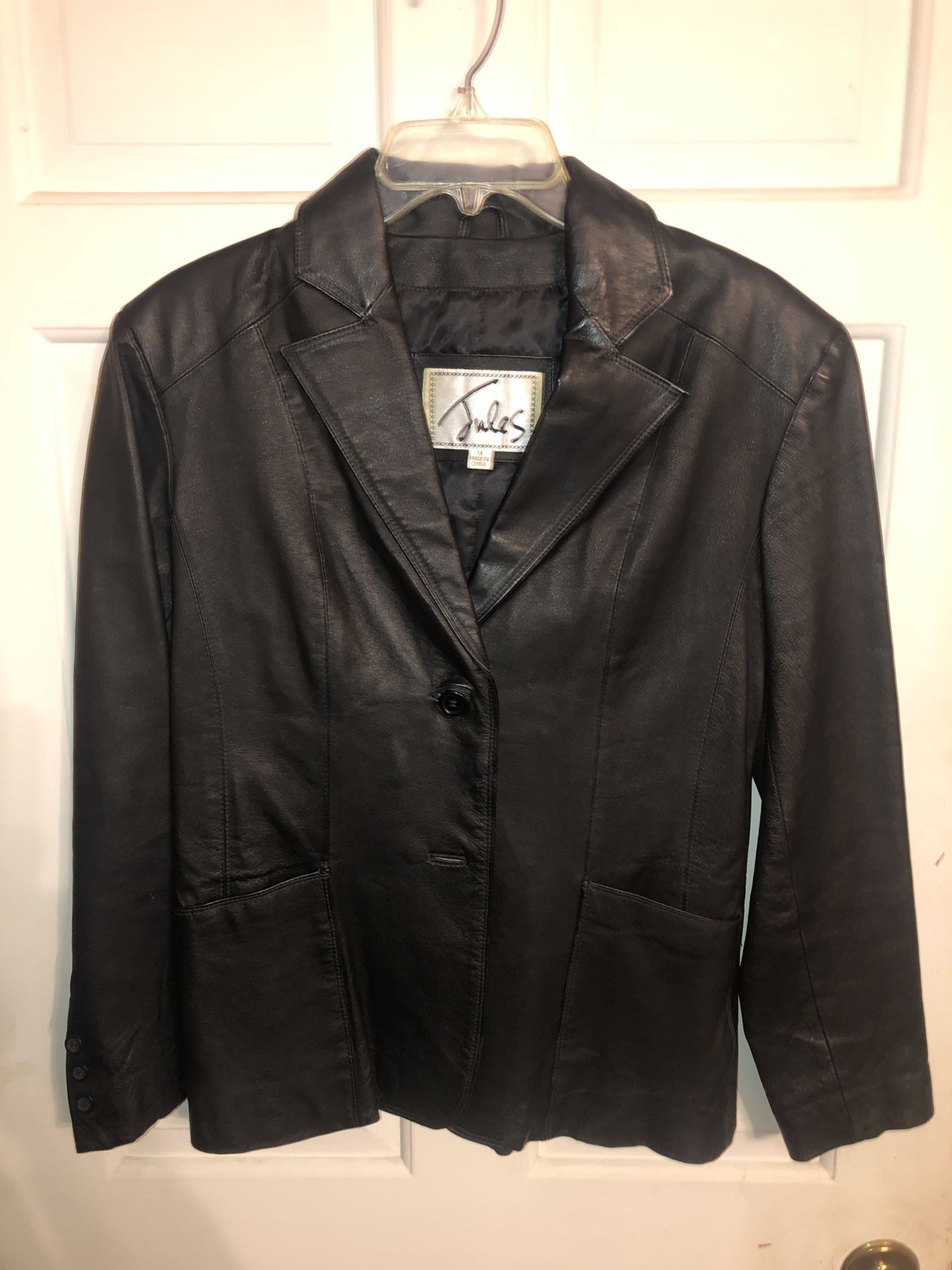 Like new maison Jules Medium Women’s Black Leather Jacket