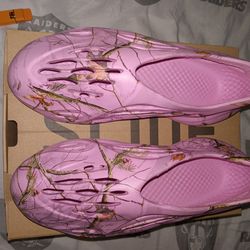 Imran Potato Pink Lobster Foams for Sale in Madera, CA - OfferUp