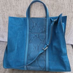 Fossil Tote Bag