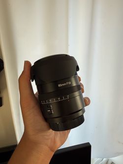 AstrHori 85mm f/1.8 AF Mark II – L-Mount