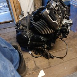 23 Kawasaki  Volcan 650cc Motor
