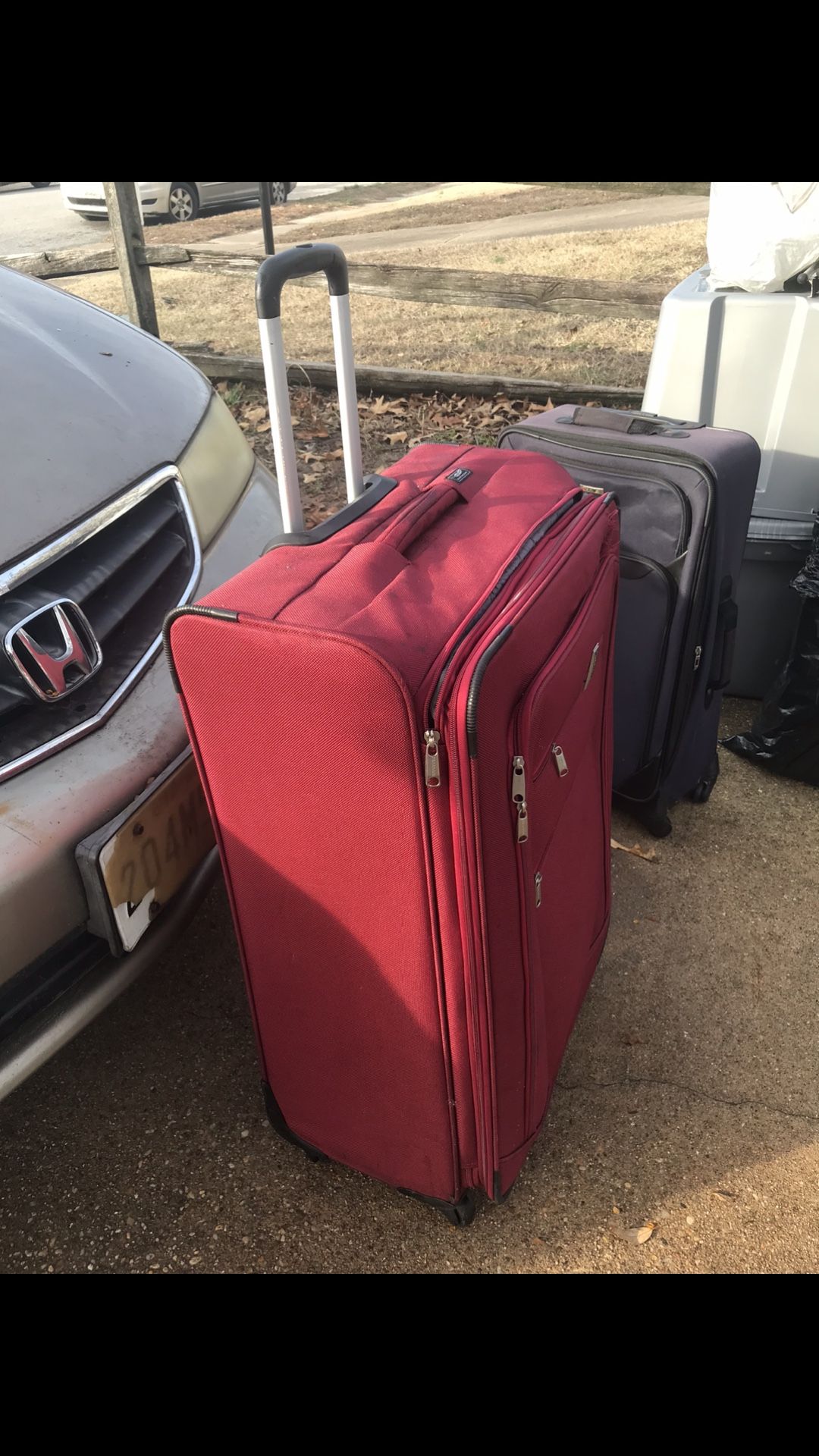 Very Nice Large 32 Inch Four Wheel Spinner Luggage With Extension Handle See All Pictures Only $40 Firm