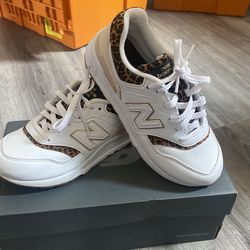 New. Never Worn