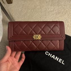 Chanel boy wallet wine red color